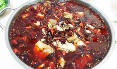 成都餐飲培訓，成都哪里學習正宗魚火鍋技術(shù)？