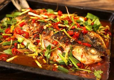 成都烤魚(yú)培訓(xùn)學(xué)校，學(xué)燒烤烤魚(yú)哪里有培訓(xùn)班？